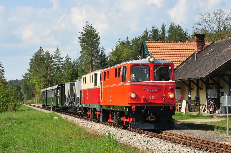 NÖVOG V5 und V12 Doppeltraktion 11